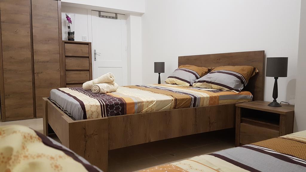 Spinola Seafront Apartment San Ġiljan Exterior foto
